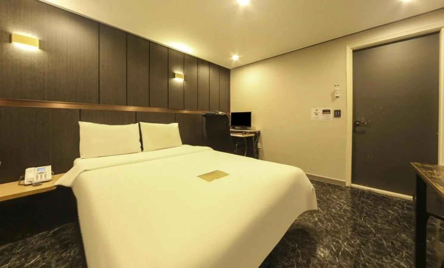 On And Off Hotel Incheon Sungeui Station Branch 2*,
